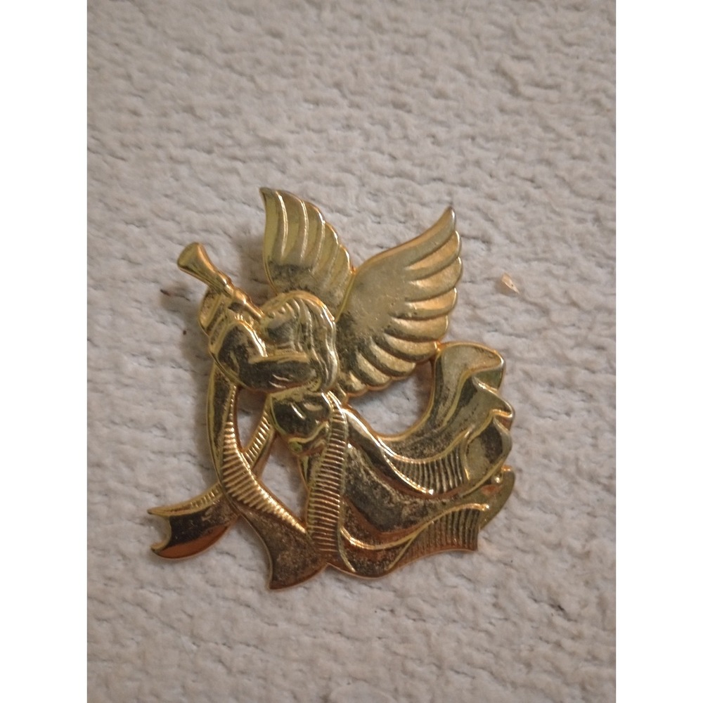 Angel Playing Horn/Trumpet Gold Tone Brooch Vintage 1991 Signed Gloria Duchin